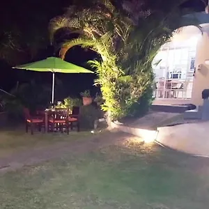 https://the-reef-palm.maheislandhotels.com